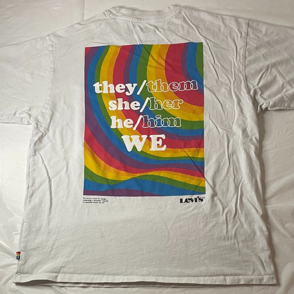 Levi's Pride Unisex Pronoun White T-Shirt LGBT Size Medium